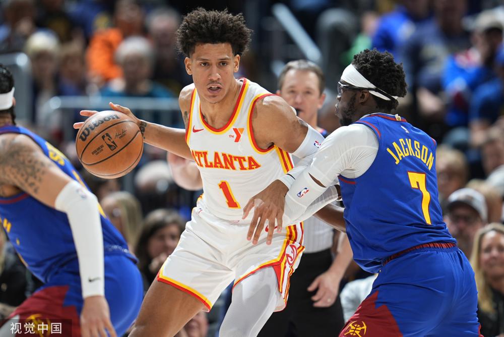 举行纪念仪 举行纪念仪