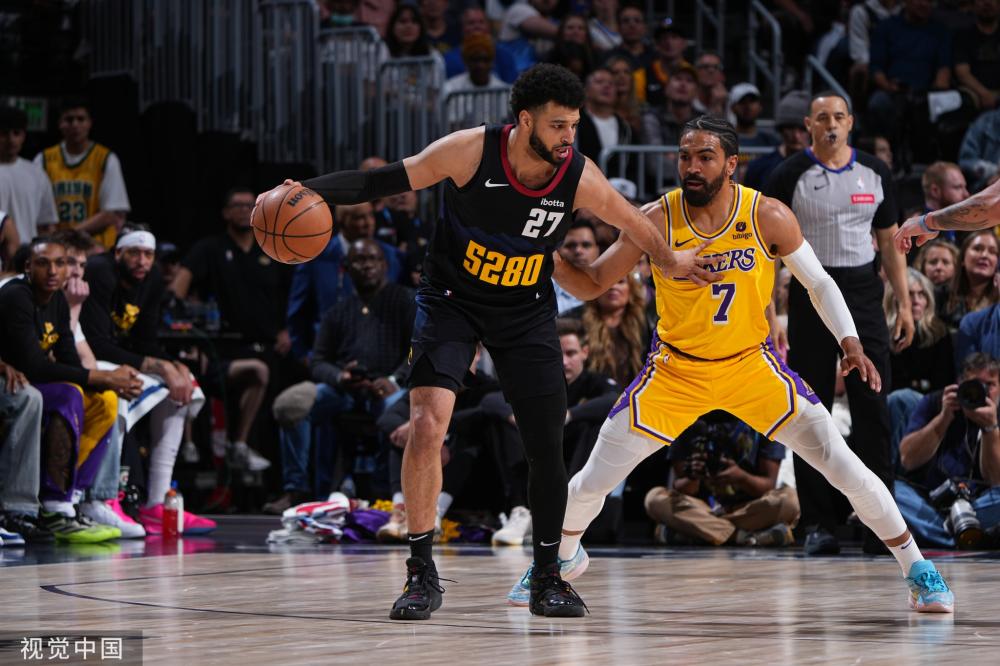 她将在未来 她将在未来